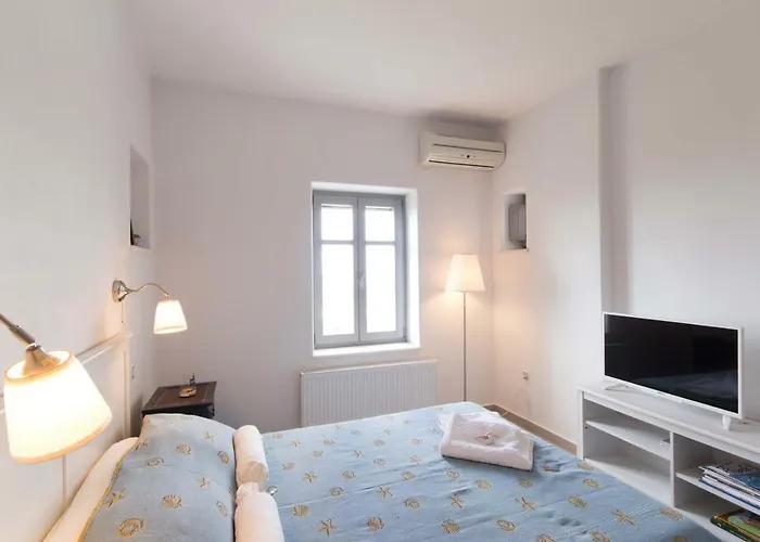 Parian Hill * Парос